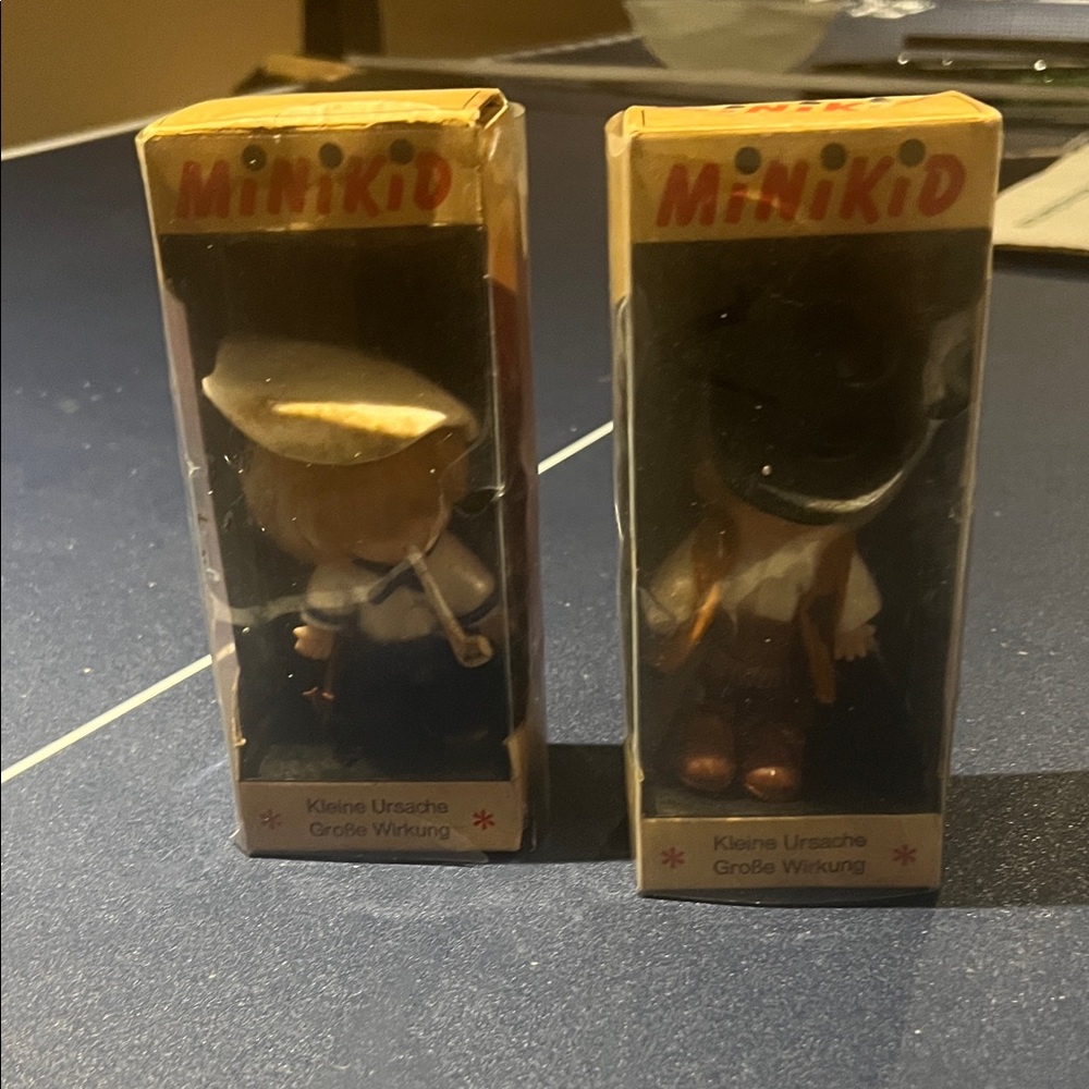 Minikid Collectible Figurines Set
